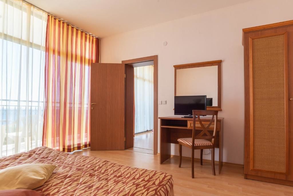 Отель Tiva del Mar - ex Caesar Palace Свети-Влас